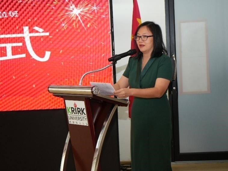 泰國華文教師公會主席羅鐵英致辭。主辦方供圖