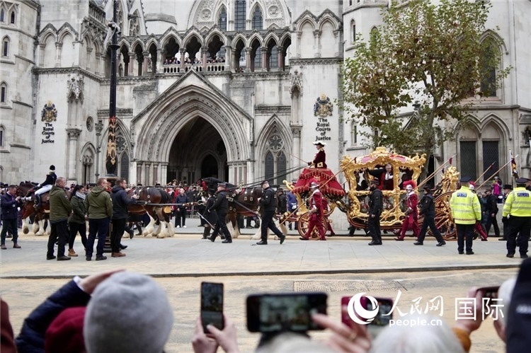 2024倫敦金融城市長(zhǎng)就職巡游現(xiàn)場(chǎng)。吳若鳴攝
