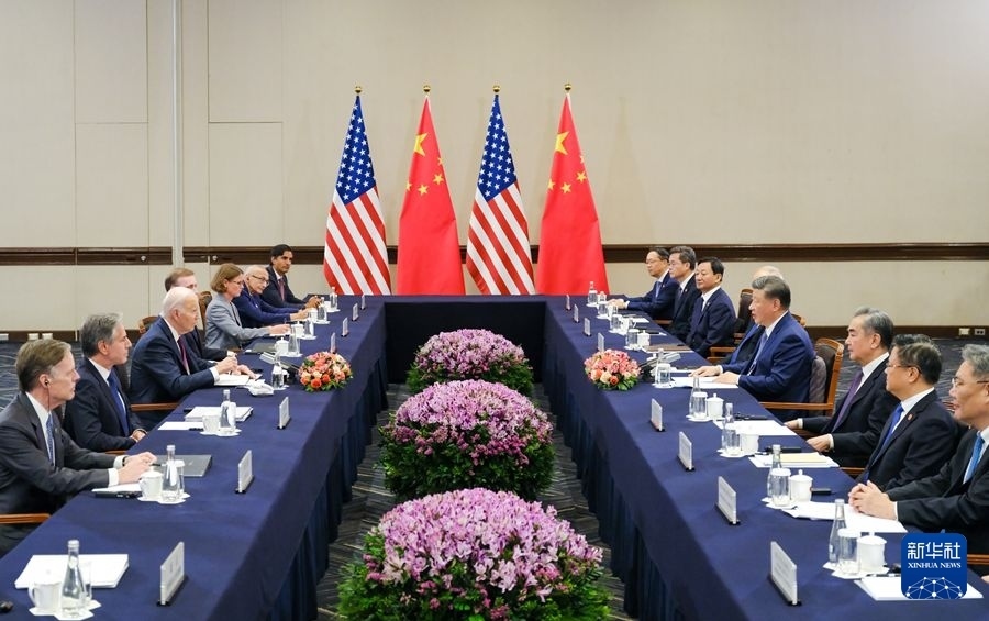 當(dāng)?shù)貢r(shí)間11月16日下午，國(guó)家主席習(xí)近平在利馬同美國(guó)總統(tǒng)拜登舉行會(huì)晤。新華社記者 丁林 攝