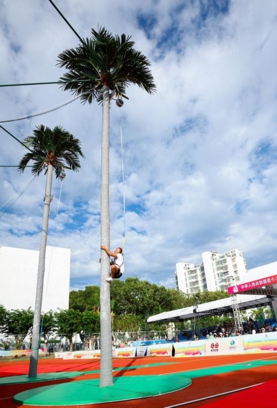 11月23日，海南隊(duì)選手曾祥天在比賽中。新華社記者 楊植森 攝