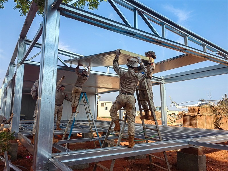 小組協(xié)同推進工程任務。鄧原淘攝