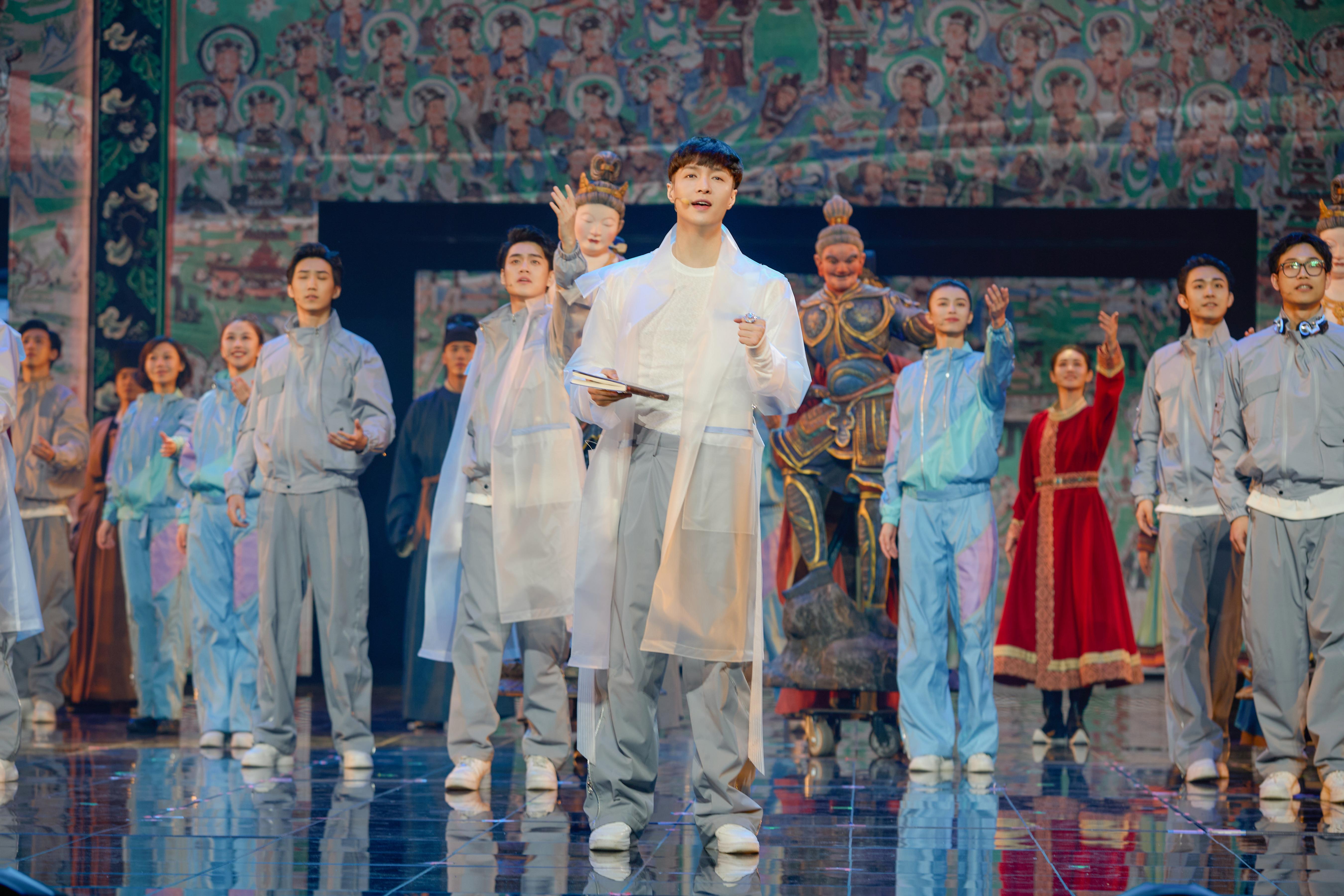 《受到召喚·敦煌》劇照。中國國家話劇院供圖