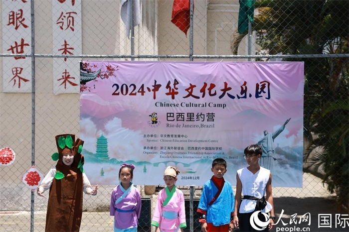 話(huà)劇《司馬光砸缸》演繹了中國(guó)家喻戶(hù)曉的兒童故事。人民網(wǎng)記者 陳海琪攝