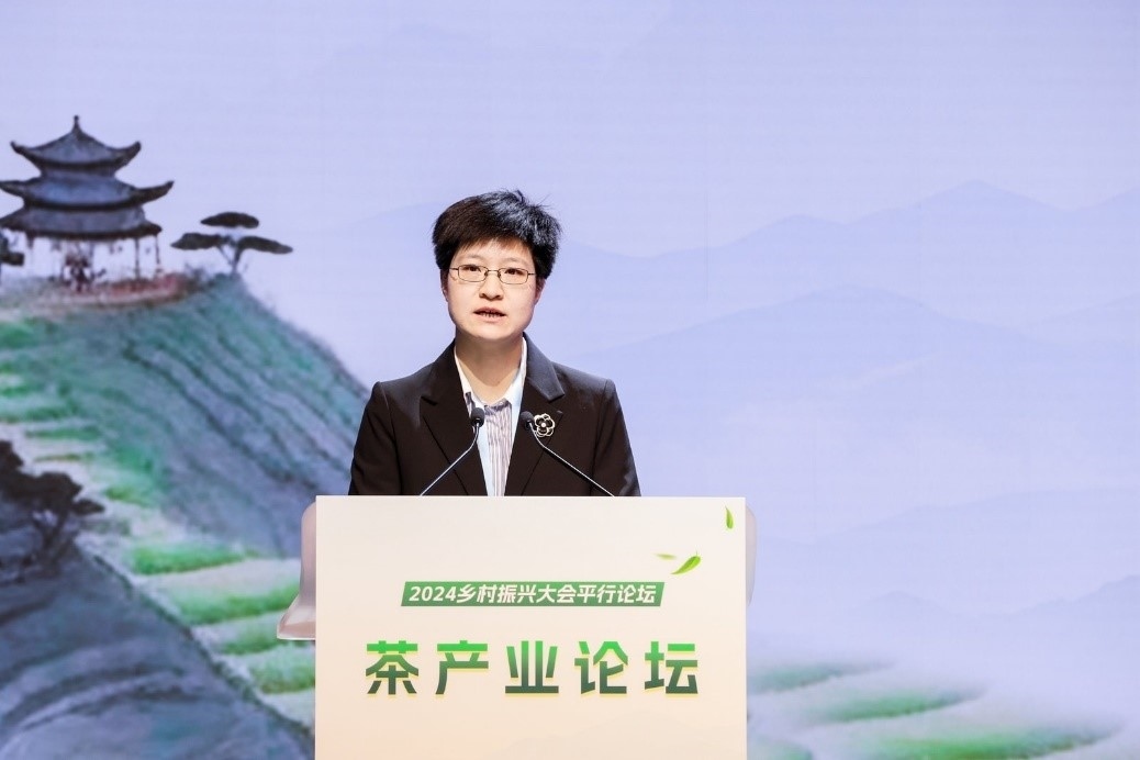 市場(chǎng)監(jiān)管總局食品生產(chǎn)經(jīng)營司監(jiān)管三處處長曹鑫致辭