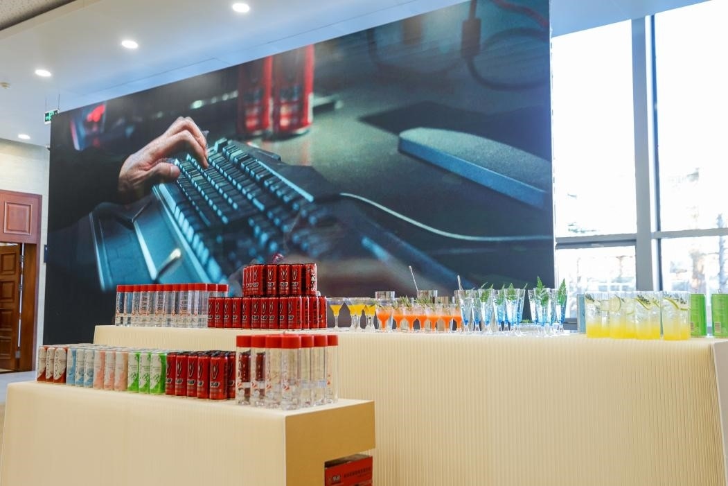 展區(qū)里的特調(diào)飲品區(qū)域。王佳雨攝