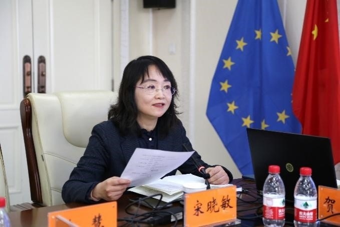 中國社會科學院歐洲研究所《歐洲研究》總編輯、中國歐洲學會秘書長宋曉敏教授主持研討會。吳迪攝