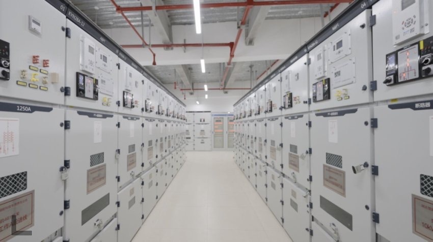 300兆瓦壓氣儲能示范工程高壓配電室。受訪者供圖