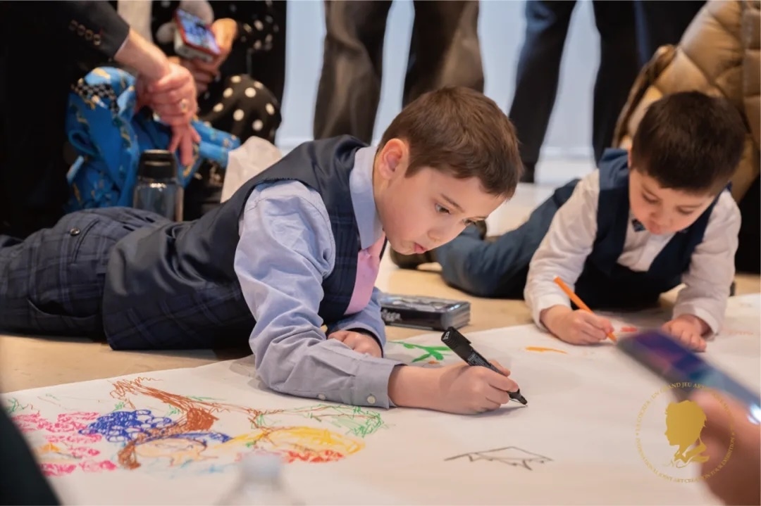 圖5：第三屆國際藝術(shù)聯(lián)創(chuàng)聯(lián)展盛大開幕。法中交流促進(jìn)會供圖