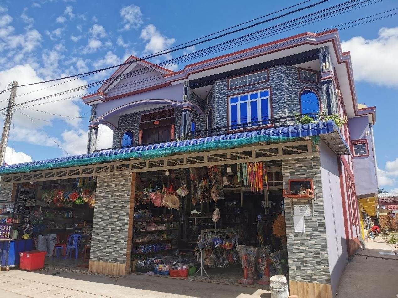 毗鄰西港特區(qū)的商店。西港特區(qū)供圖