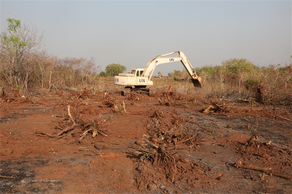 施工現(xiàn)場(chǎng)。張曉昆攝