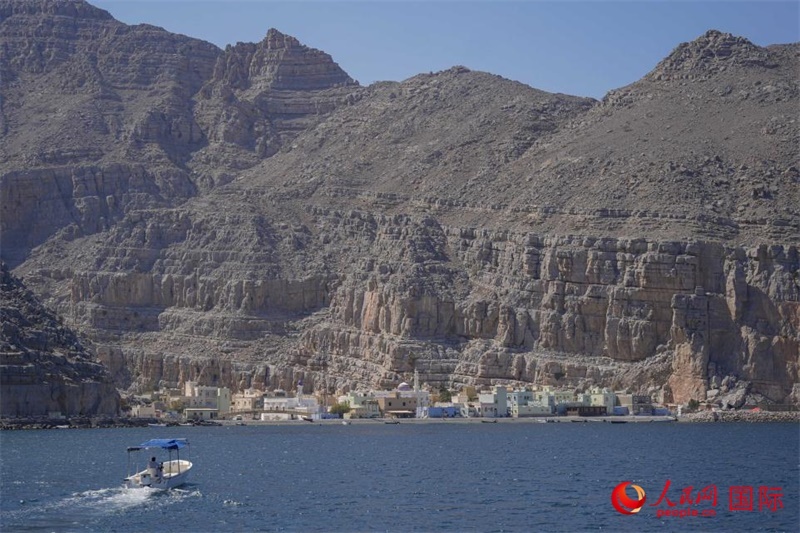 遠(yuǎn)眺庫姆扎爾村。人民網(wǎng) 塔里克·易卜拉欣攝