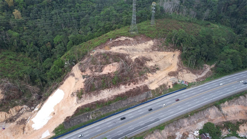 圖為施工現(xiàn)場。 鄧騰亮攝