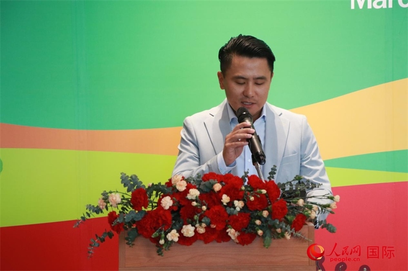 泰國(guó)華人青年商會(huì)會(huì)長(zhǎng)刁刻佳發(fā)表講話。朱瀟逸攝