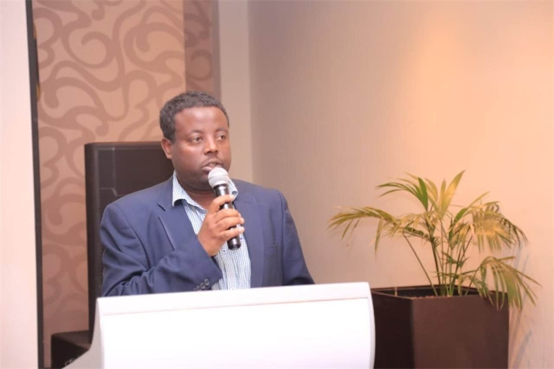 圖為埃塞俄比亞亞的斯亞貝巴大學(xué)政策研究員巴盧·德米西。受訪者供圖