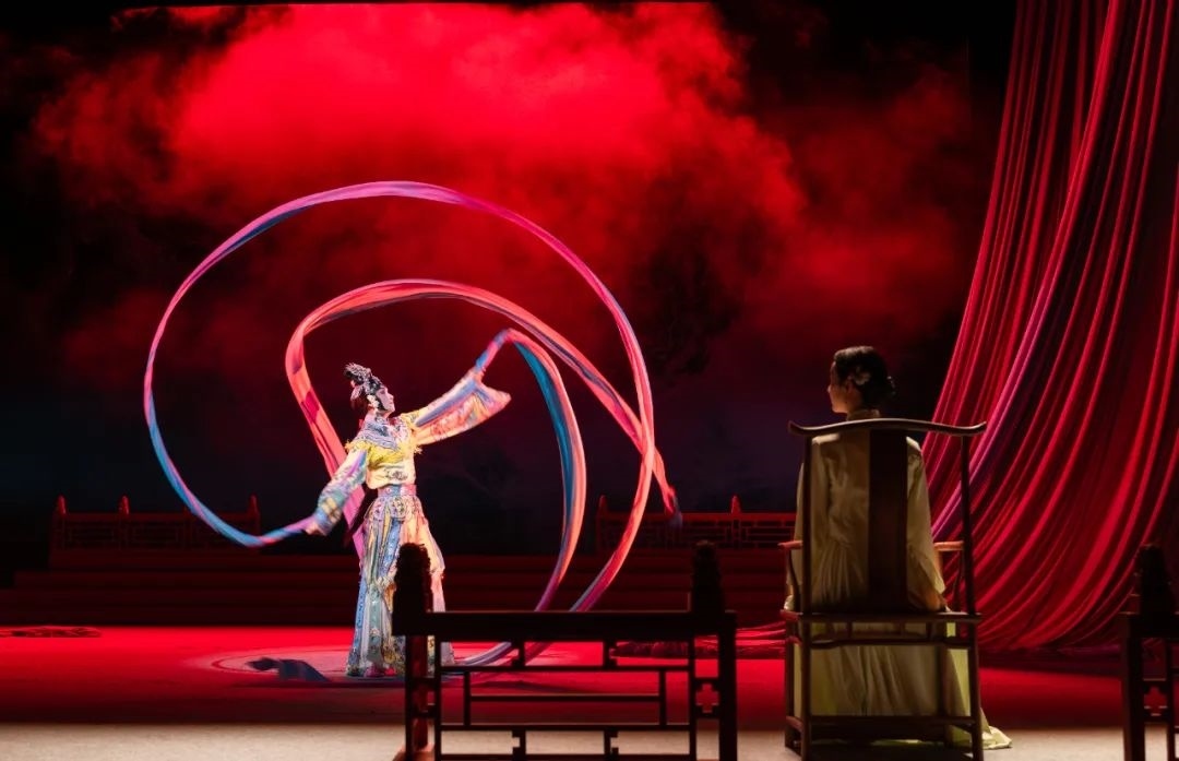 演出現(xiàn)場(chǎng)。北京人藝供圖