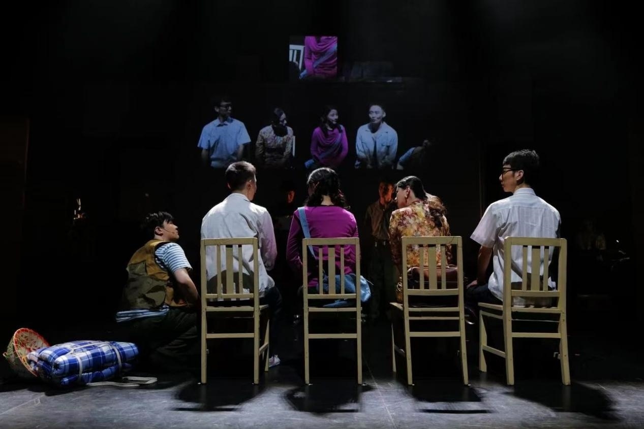 《布吉出租屋》劇照。國(guó)家話劇院供圖