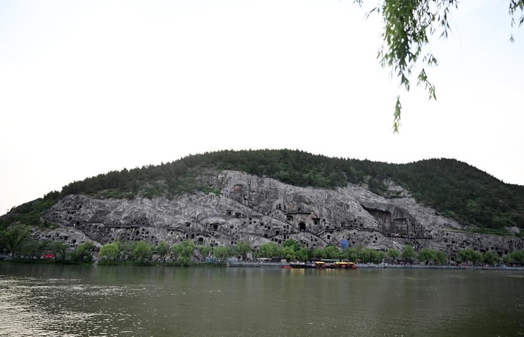 這是近日拍攝的洛陽龍門石窟。新華社記者 李嘉南 攝