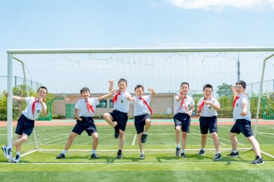 重慶高新區(qū)學(xué)子。