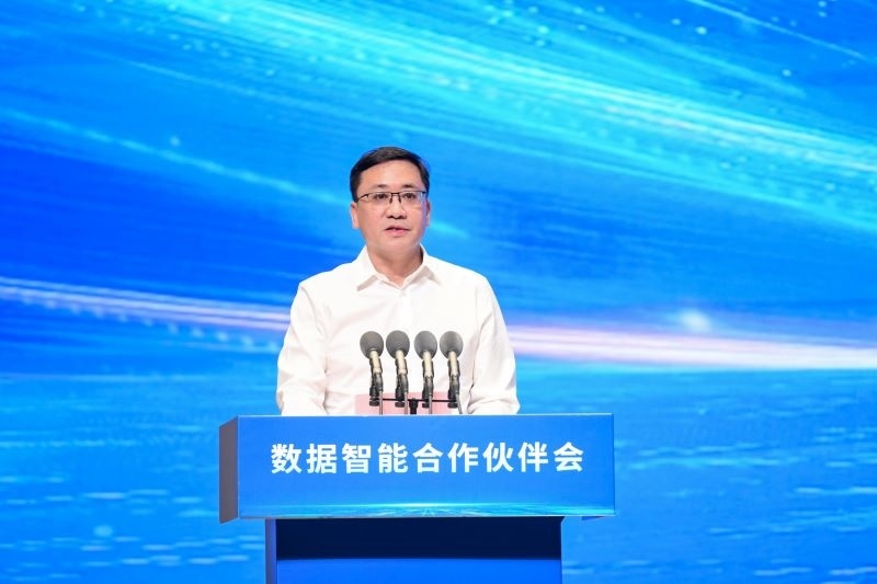 圖為河南省人民政府國有資產監(jiān)督管理委員會黨委委員、副主任李海峰。