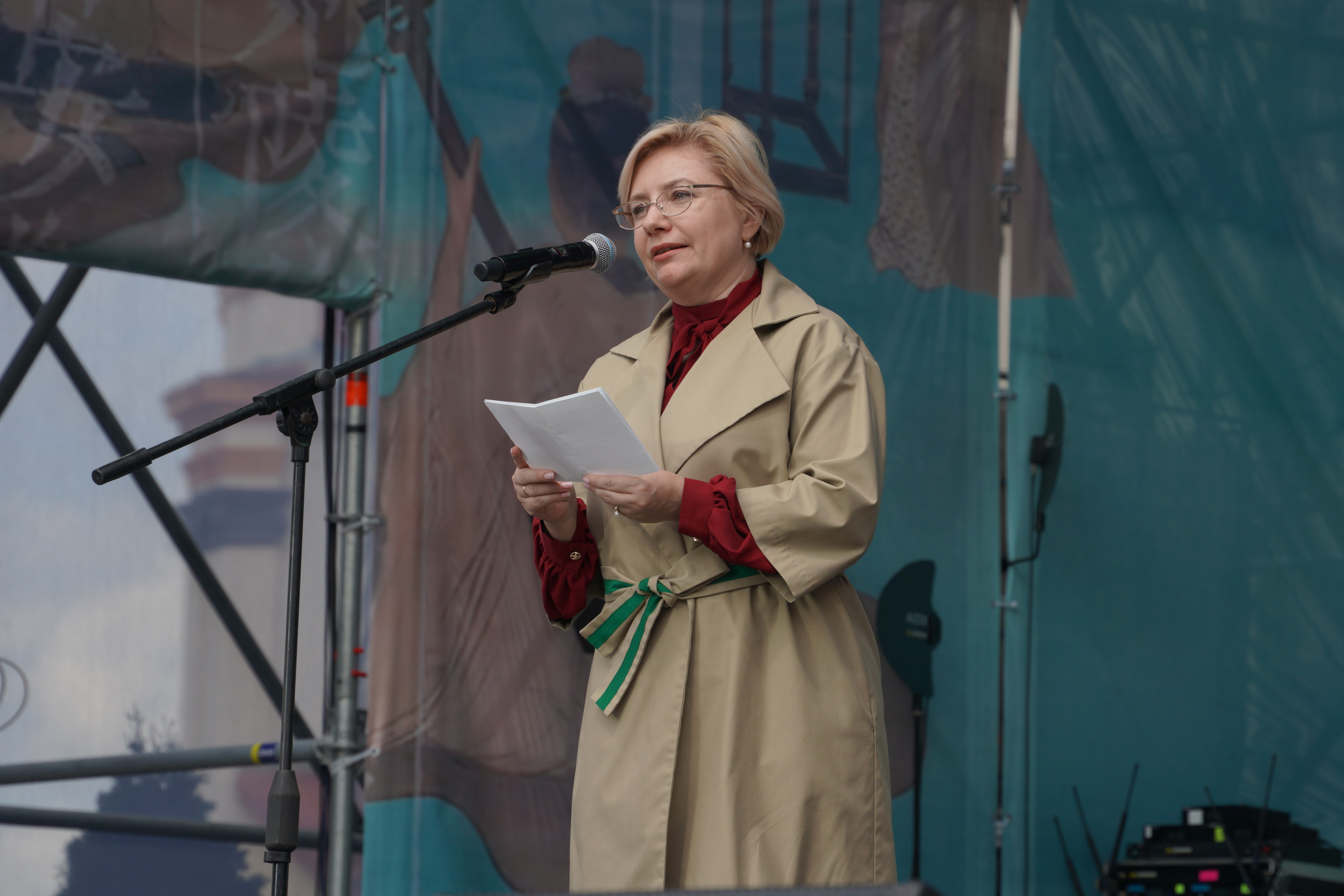 拉扎列維奇在活動開幕式上發(fā)表致辭。中國駐白俄羅斯大使館供圖